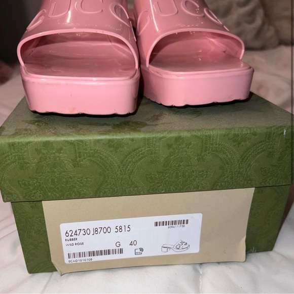 Authentic Gucci sandals - Picture 2 of 3